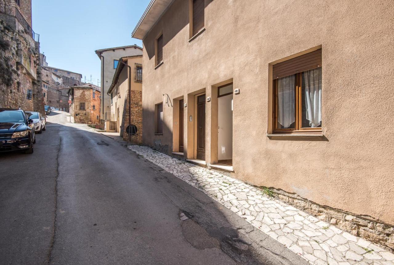 Entro Le Mura Montepulciano Exterior foto